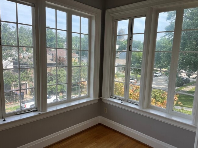 Photo - 506 Steele St