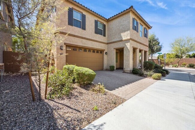 Photo - Modern 4-bedroom, 3.5-bathroom single-family home in the heart of North Tempe