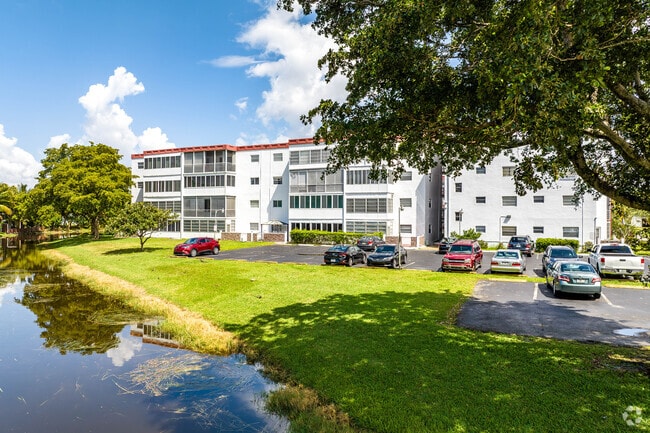 Photo - Sapphire Condominium