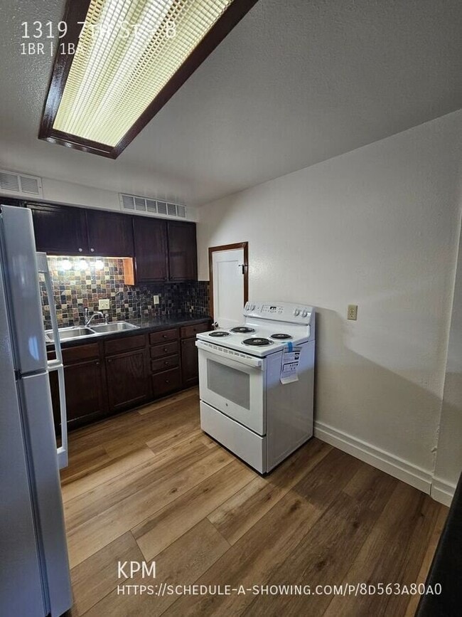 Photo - 1319 7th St Unit B