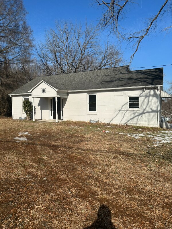 Photo - 2715 Cole Rd