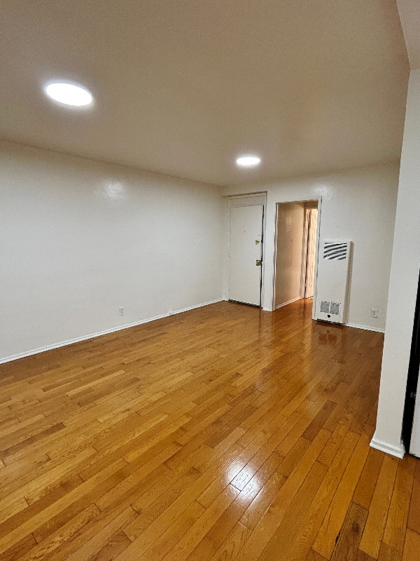 Photo - 1737 N Sycamore Ave Unidad 211