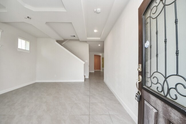Building Photo - 4422 Sandhill Terrace Ln