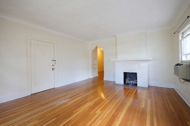 Photo - 837 W South St Unit 1