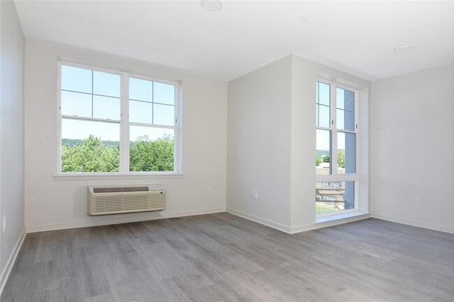 Building Photo - 56 Prospect St Unit 320 Rental