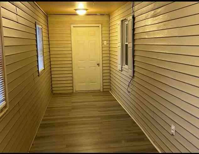 Photo - 213 E Madison St