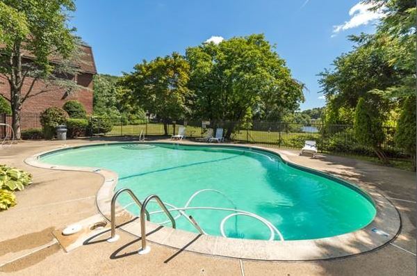 Building Photo - 140 Kenrick St Unit 25