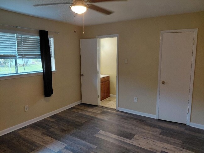 Photo - 5019 Tavenor Ln