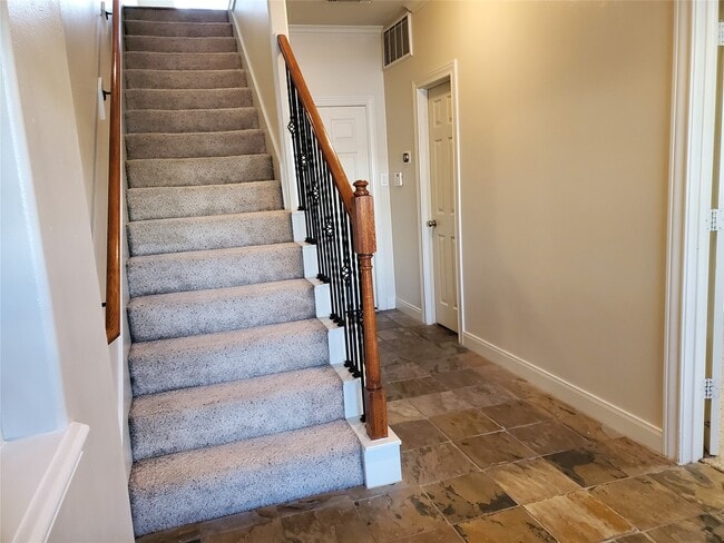 Photo - 326 Malone St