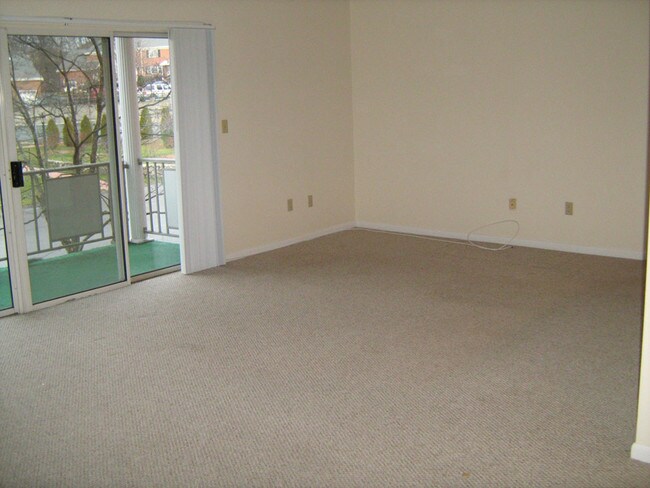 Photo - April Lane Apartments