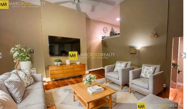 Photo - 85 Brainerd Rd