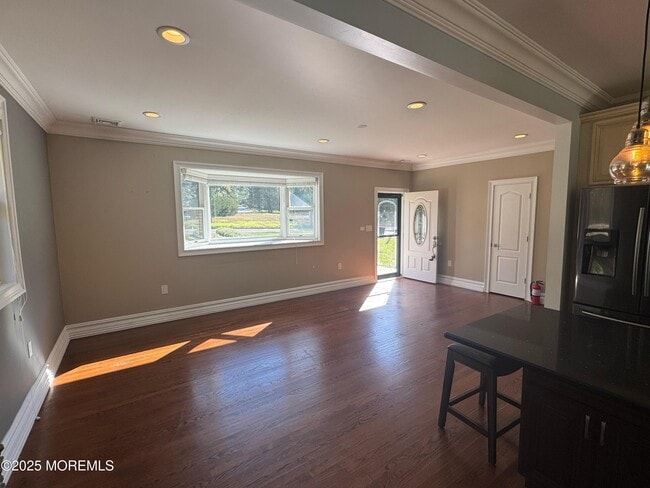 Photo - 196 Willow Dr