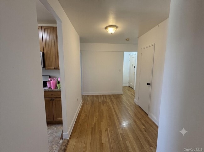 Photo - 245 Bronx River Rd Unit 7F