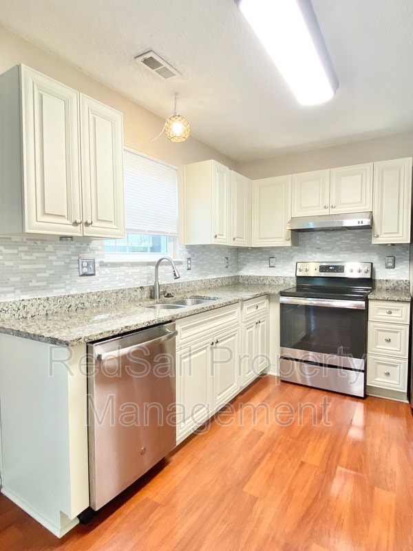 Photo - 204 Gate House Rd