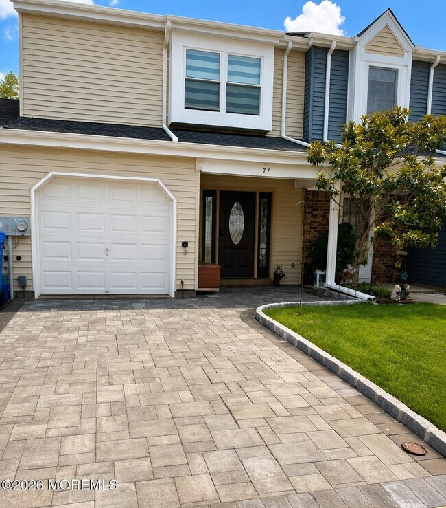 Photo - 58 Thorne Ln