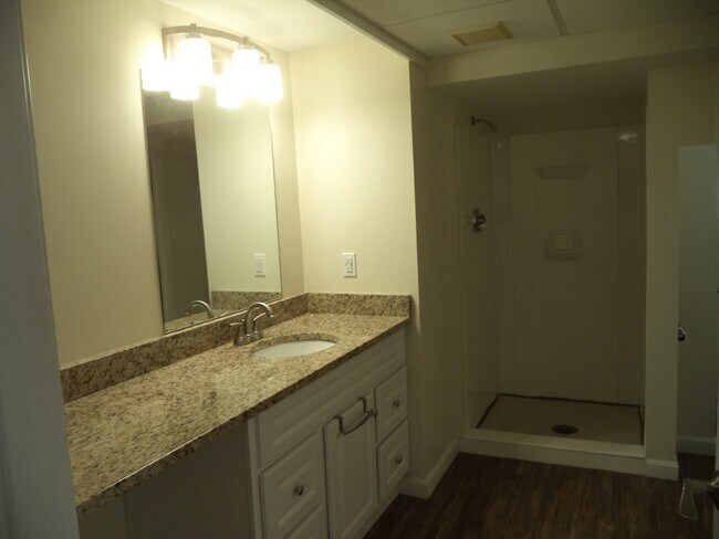 Photo - 387 Main St Unit 1