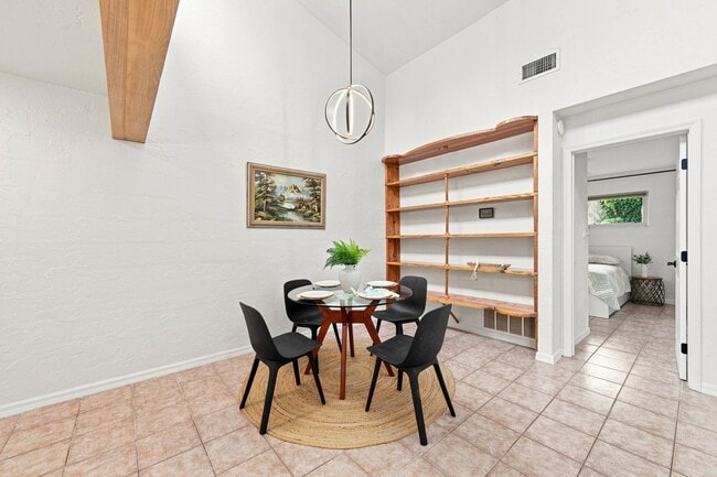 Photo - 747 SE 2nd Pl