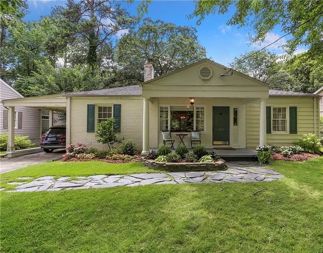 Building Photo - 707 Burke Rd NE