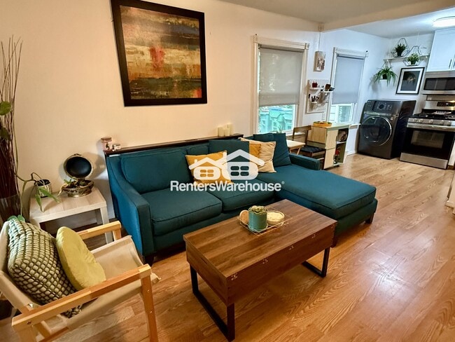 Building Photo - 1416 Jersey Ave S Rental