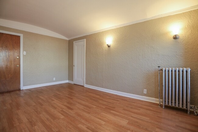 1061 W Rosemont Ave Unit 415