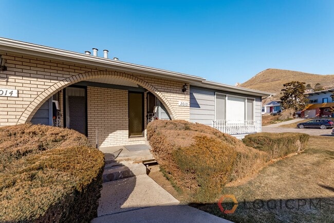 Photo - 2010 S 2600 E Unidad 2010