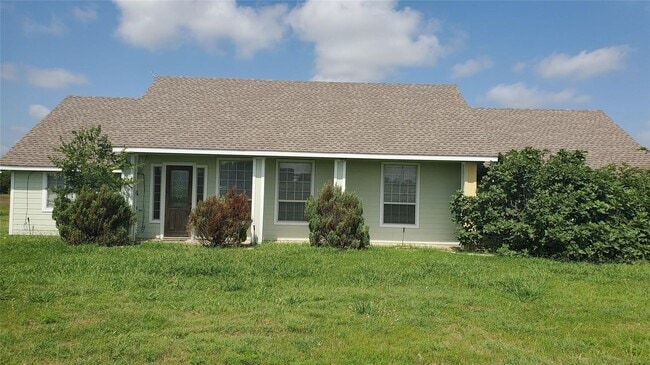 Building Photo - Single Family Home with Acreage
