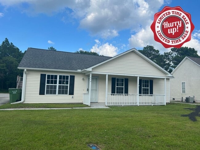 Building Photo - RENT SPECIAL! Freshley Painted! Updated Fl... Rental