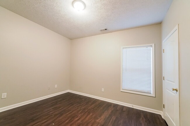 Photo - 31 Harper's Farm Dr