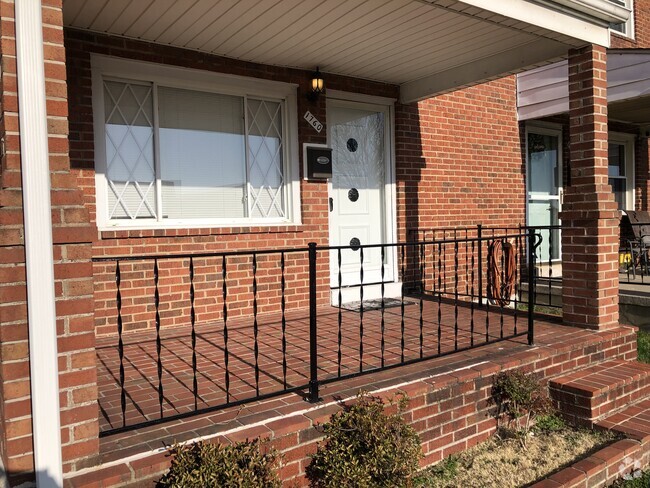 Building Photo - $1,950 / 3br - 1600ft2 - Recently Renovate... Rental