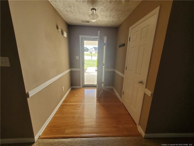 Photo - 160 Yellowstone Ct