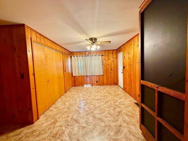 Photo - 415 W Locust St
