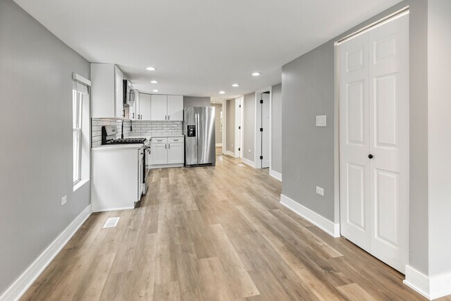 4624 N Springfield Ave Unit 1