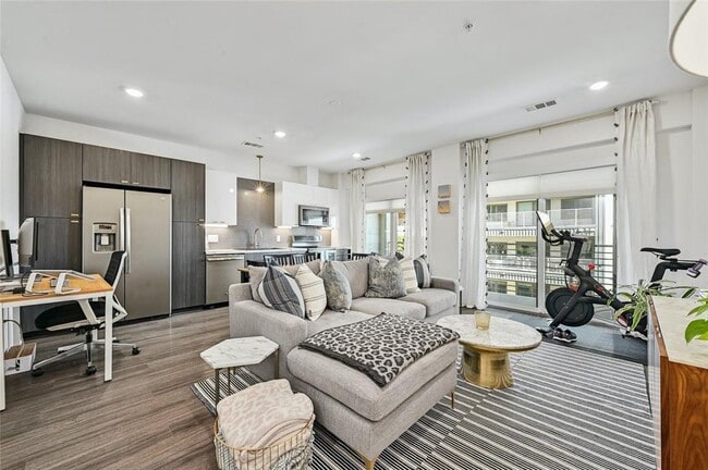 Photo - 4361 S Congress Ave Condo Unit 423