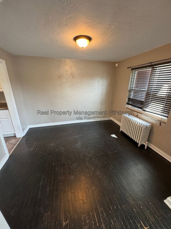 Photo - 2819 Morlock St