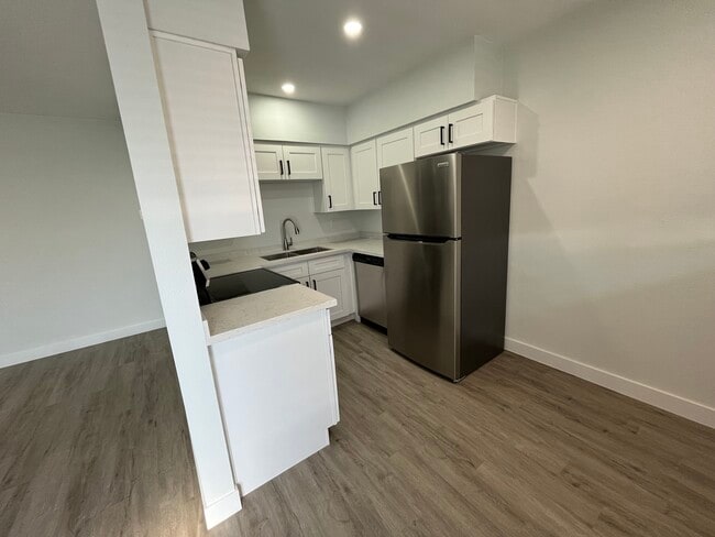 Photo - Urbana at 11th