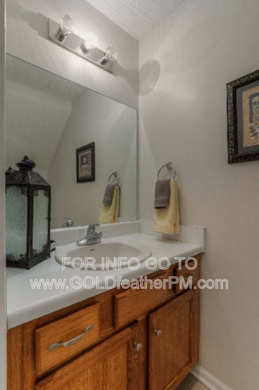 Photo - 1363 Benley St