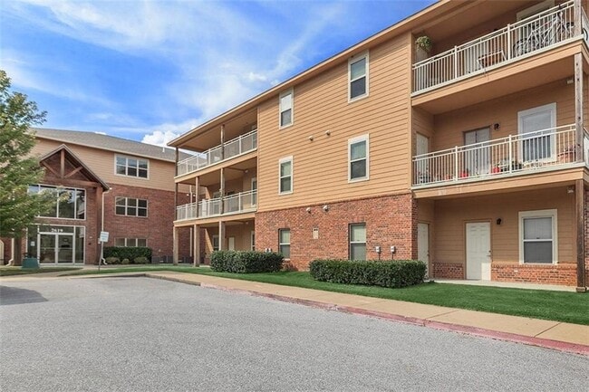 Building Photo - 2619 N Quality Ln Unit 203 Rental
