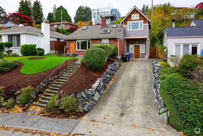 Building Photo - Amazing Home Available in Queen Anne. LEAS...