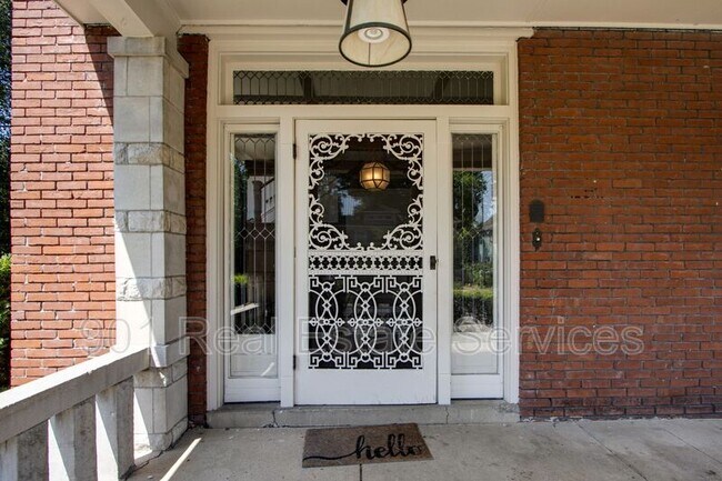 Photo - 1234 Vinton Ave