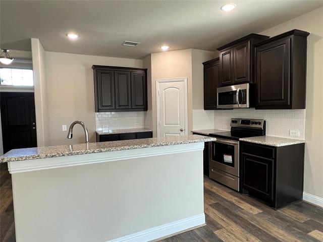 Photo - 639 Comal Dr