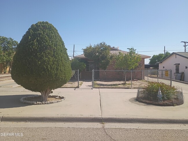 Building Photo - 4704 Clifton Ave