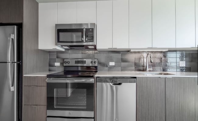 Photo - 2113 S Wabash Ave