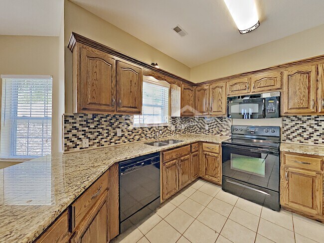 Photo - 1001 High Ridge Dr N