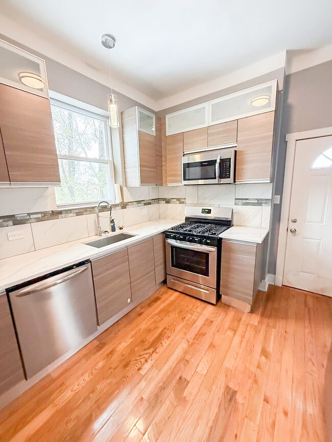 Photo - 438 E 49th St Unit 3