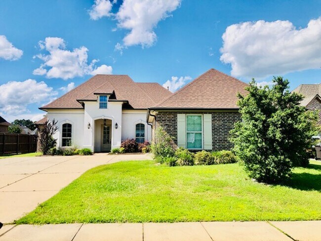 Photo - $250 OFF MOVE IN SPECIAL-TURTLE CREEK-GATED-BENTON-BEAUTIFUL HOME-NEAR CYPRESS BLACK BAYOU
