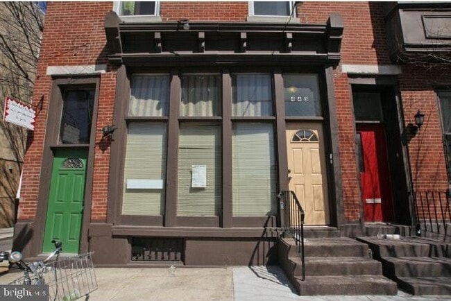 Building Photo - 443 Fairmount Ave Unit A