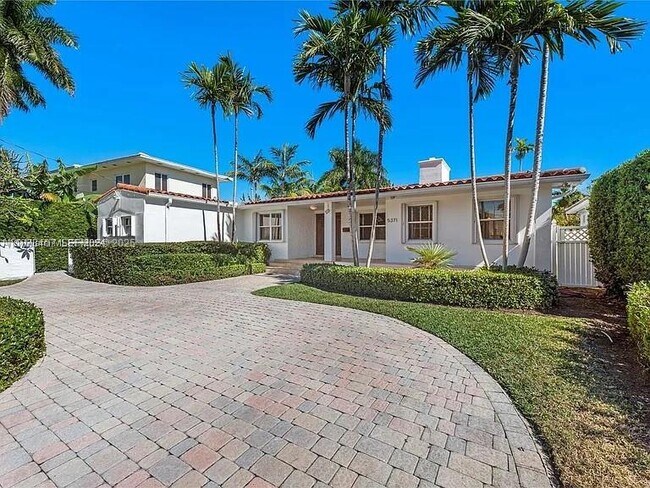 Photo - 5371 N Bay Rd