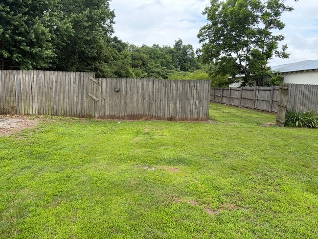 Photo - 1205 Ray St