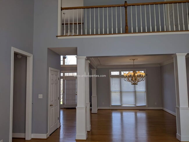 Photo - 8014 Greystone Green