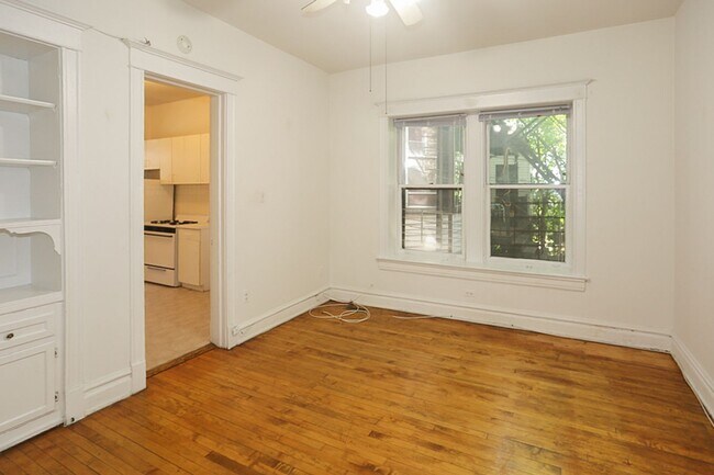 852 W Lill Ave Unit 2